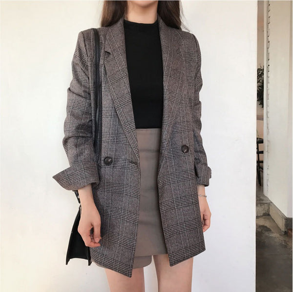 Vintage-Style Long Sleeve Outerwear with a Simple Design