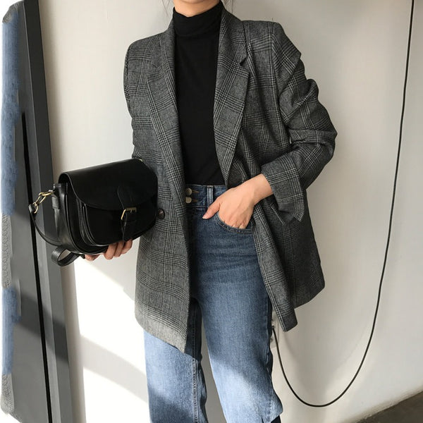 Vintage-Style Long Sleeve Outerwear with a Simple Design
